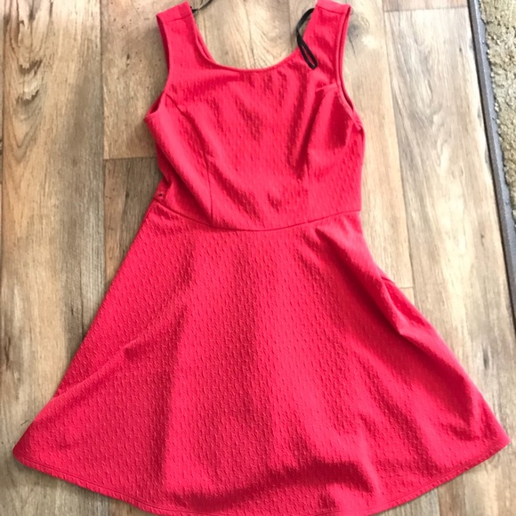 Little red dress - Picture 2 of 3
